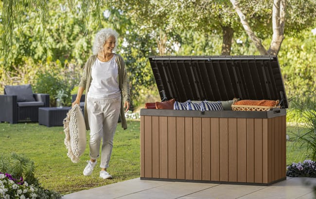 Keter Darwin 150 Gallon Deck Box - Brown