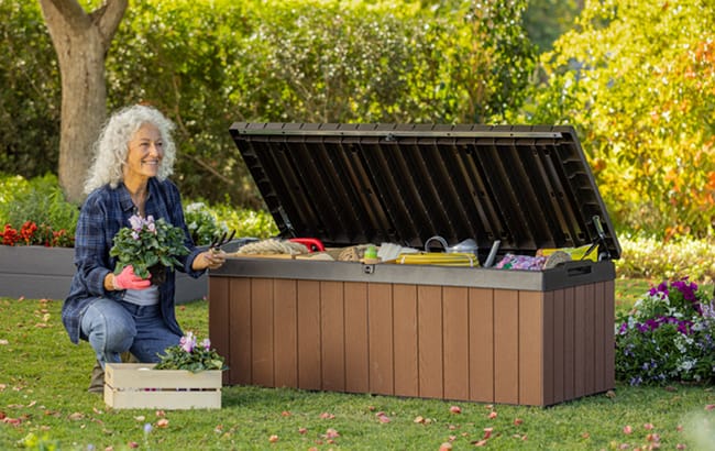 Keter Darwin 100 Gallon Deck Box - Brown